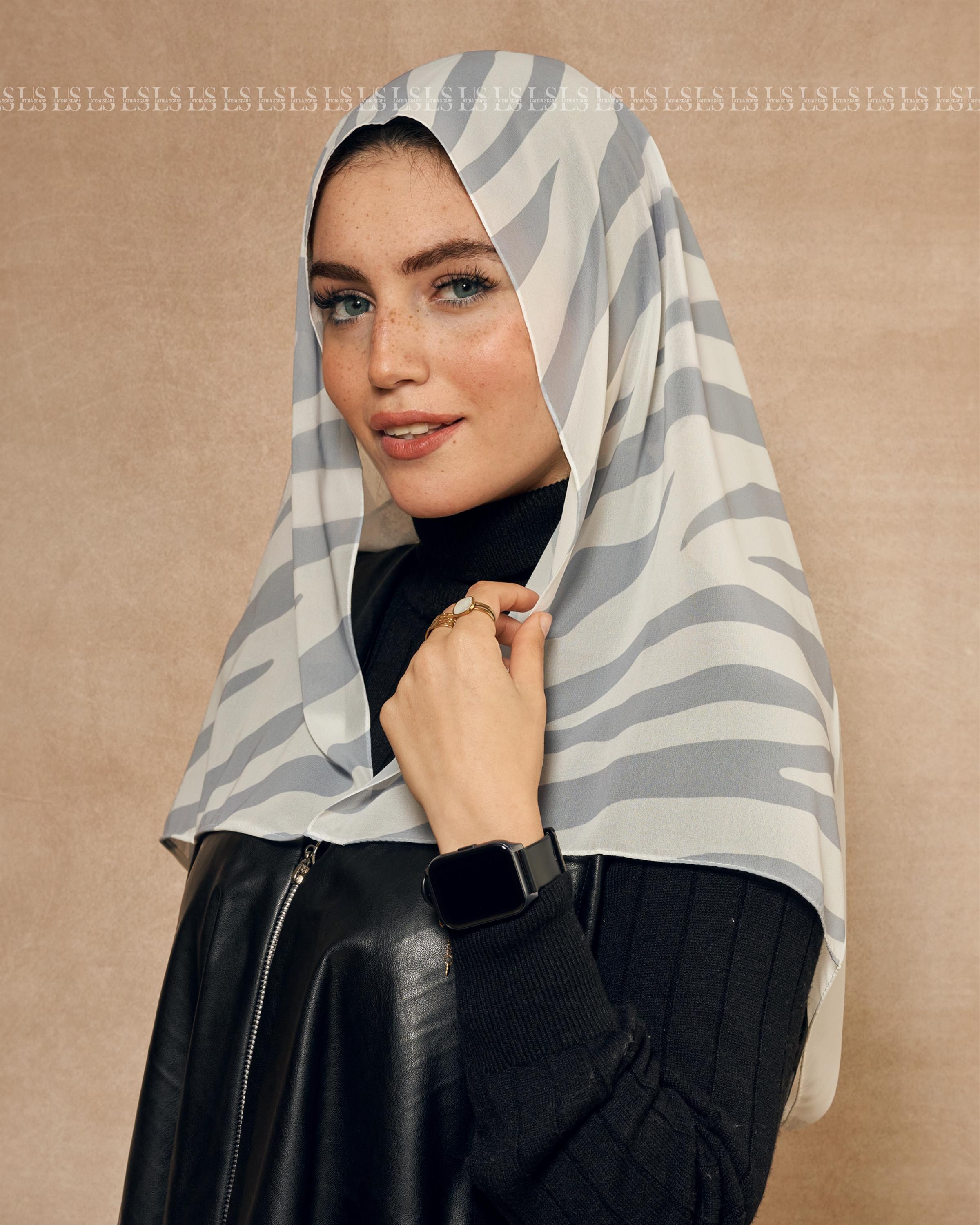 Zipra Gray Easy Scarf